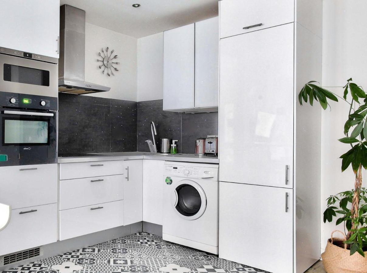 Appartement Quartier Tour Eiffel Free Netflix Paris Eksteriør bilde